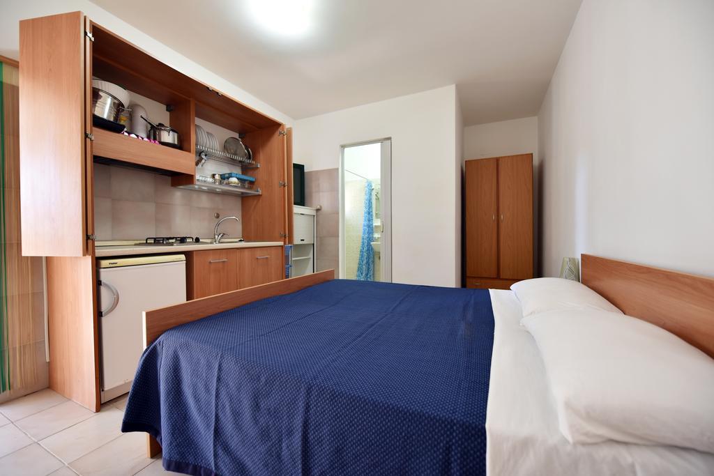 Hotel Camping La Vecchia Torre Gallipoli Exterior foto